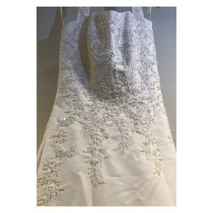 Wedding dress